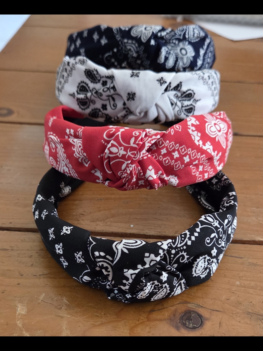 NWOT 4-Pack Bandana Knotted Headbands Top Knot Paisley Hair Accessories